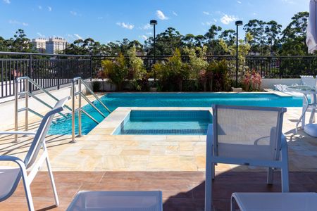 Apartamento à venda com 48m², 2 quartos e sem vagaÁrea comum - Piscina