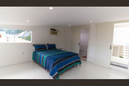Casa de condomínio à venda com 440m², 5 quartos e 3 vagas