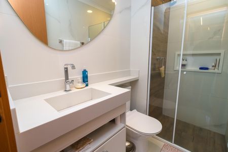 Apartamento à venda com 53m², 2 quartos e 1 vaga Apartamento à venda com 53m², 2 quartos e 1 vagaBanheiro da Suíte