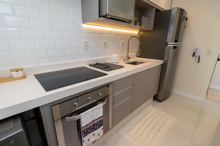 Apartamento à venda com 53m², 2 quartos e 1 vaga Apartamento à venda com 53m², 2 quartos e 1 vagaCozinha e Área de Serviço