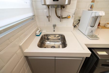 Apartamento à venda com 53m², 2 quartos e 1 vaga Apartamento à venda com 53m², 2 quartos e 1 vagaCozinha e Área de Serviço