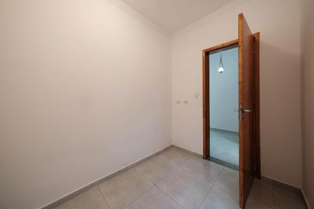 Quarto 2 de apartamento para alugar com 2 quartos, 40m² em Vila Guilhermina, São Paulo