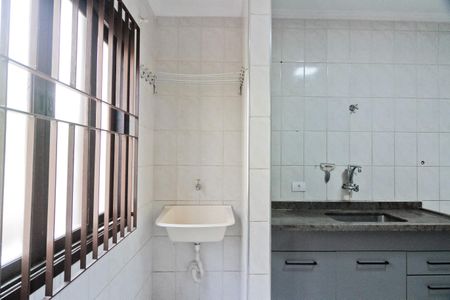 Casa de condomínio à venda com 83m², 2 quartos e 2 vagas Casa de condomínio à venda com 83m², 2 quartos e 2 vagasÁrea de Serviço