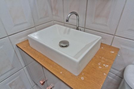 Casa de condomínio à venda com 83m², 2 quartos e 2 vagas Casa de condomínio à venda com 83m², 2 quartos e 2 vagasBanheiro