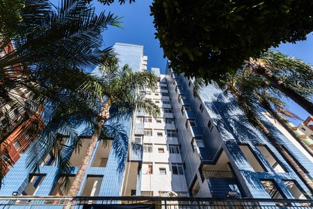 Apartamento à venda com 130m², 4 quartos e 2 vagas Apartamento à venda com 130m², 4 quartos e 2 vagasFachada