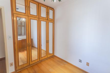 Apartamento à venda com 130m², 4 quartos e 2 vagas Apartamento à venda com 130m², 4 quartos e 2 vagasQuarto 1
