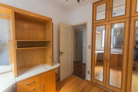 Apartamento à venda com 130m², 4 quartos e 2 vagas Apartamento à venda com 130m², 4 quartos e 2 vagasQuarto 1