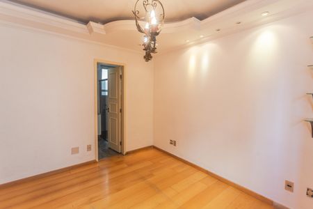 Apartamento à venda com 130m², 4 quartos e 2 vagas Apartamento à venda com 130m², 4 quartos e 2 vagasSuíte