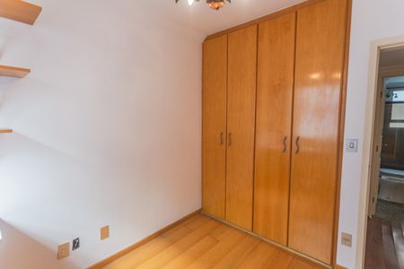 Apartamento à venda com 130m², 4 quartos e 2 vagas Apartamento à venda com 130m², 4 quartos e 2 vagasQuarto 3