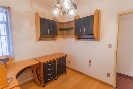 Apartamento à venda com 130m², 4 quartos e 2 vagas Apartamento à venda com 130m², 4 quartos e 2 vagasQuarto 2