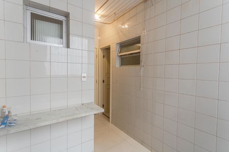 Apartamento à venda com 130m², 4 quartos e 2 vagas Apartamento à venda com 130m², 4 quartos e 2 vagasÁrea de Serviço