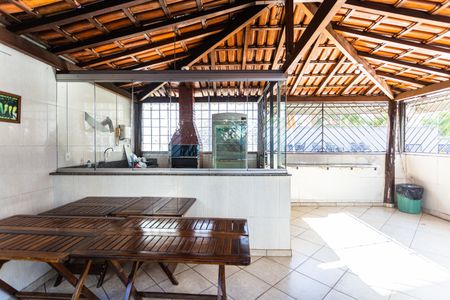 Apartamento à venda com 130m², 4 quartos e 2 vagas Apartamento à venda com 130m², 4 quartos e 2 vagasÁrea comum - Churrasqueira