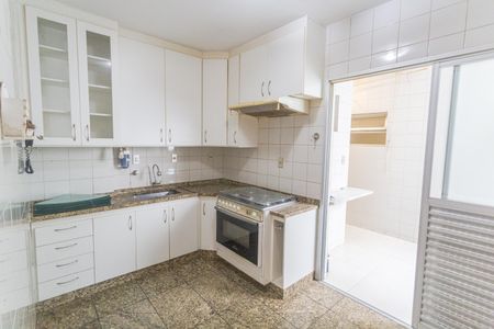 Apartamento à venda com 130m², 4 quartos e 2 vagas Apartamento à venda com 130m², 4 quartos e 2 vagasCozinha