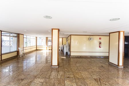 Apartamento à venda com 130m², 4 quartos e 2 vagas Apartamento à venda com 130m², 4 quartos e 2 vagasÁrea comum - Salão de festas