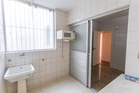 Apartamento à venda com 130m², 4 quartos e 2 vagas Apartamento à venda com 130m², 4 quartos e 2 vagasÁrea de Serviço