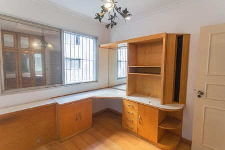 Apartamento à venda com 130m², 4 quartos e 2 vagas Apartamento à venda com 130m², 4 quartos e 2 vagasQuarto 1