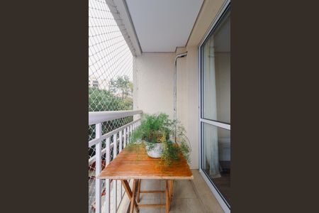 Varanda  de kitnet/studio para alugar com 1 quarto, 32m² em Panamby, São Paulo