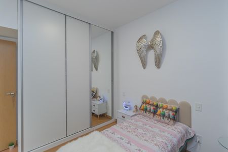 Apartamento à venda com 130m², 2 quartos e 2 vagas Apartamento à venda com 130m², 2 quartos e 2 vagasSuíte