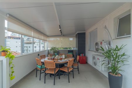 Apartamento à venda com 130m², 2 quartos e 2 vagas Apartamento à venda com 130m², 2 quartos e 2 vagasÁrea comum