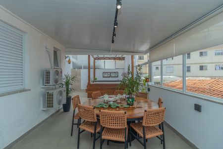 Apartamento à venda com 130m², 2 quartos e 2 vagas Apartamento à venda com 130m², 2 quartos e 2 vagasÁrea comum