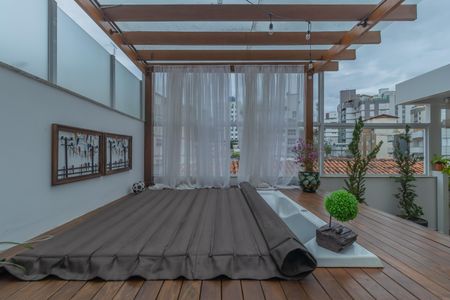 Apartamento à venda com 130m², 2 quartos e 2 vagas Apartamento à venda com 130m², 2 quartos e 2 vagasÁrea comum