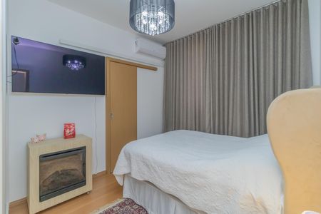 Apartamento à venda com 130m², 2 quartos e 2 vagas Apartamento à venda com 130m², 2 quartos e 2 vagasQuarto