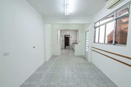 Casa à venda com 220m², 3 quartos e 1 vaga Casa à venda com 220m², 3 quartos e 1 vagaCopa
