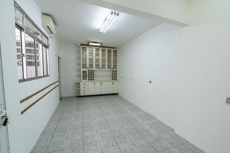 Casa à venda com 220m², 3 quartos e 1 vaga Casa à venda com 220m², 3 quartos e 1 vagaCopa