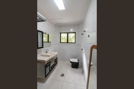 Casa à venda com 220m², 3 quartos e 1 vaga Casa à venda com 220m², 3 quartos e 1 vagaBanheiro