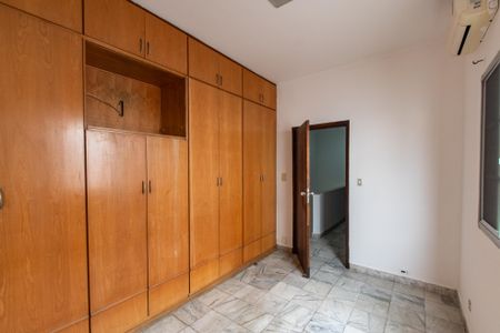 Casa à venda com 220m², 3 quartos e 1 vaga Casa à venda com 220m², 3 quartos e 1 vagaQuarto 1