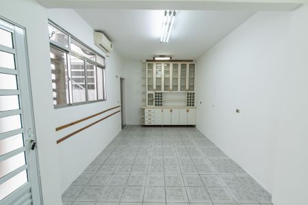 Casa à venda com 220m², 3 quartos e 1 vaga Casa à venda com 220m², 3 quartos e 1 vagaCopa
