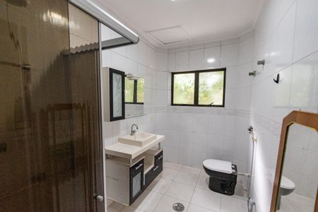 Casa à venda com 220m², 3 quartos e 1 vaga Casa à venda com 220m², 3 quartos e 1 vagaBanheiro