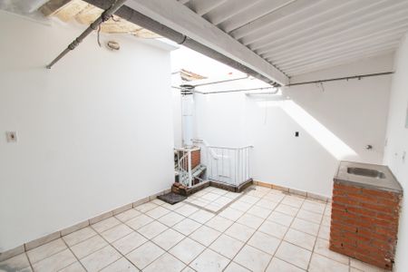 Casa à venda com 220m², 3 quartos e 1 vaga Casa à venda com 220m², 3 quartos e 1 vagaÁrea de serviço
