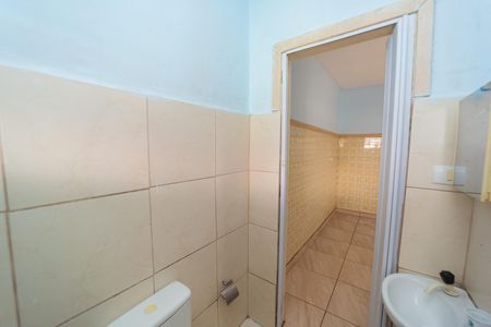 Banheiro Social de casa à venda com 1 quarto, 70m² em Parque Císper, São Paulo