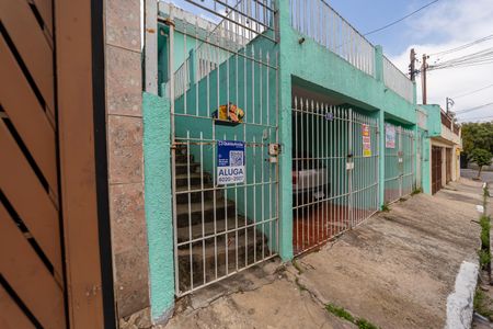 Casa à venda com 70m², 1 quarto e 1 vaga Casa à venda com 70m², 1 quarto e 1 vagaFachada