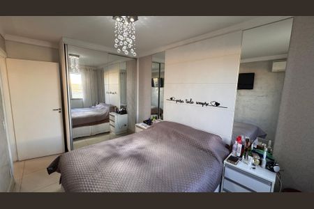 Apartamento à venda com 76m², 3 quartos e 2 vagas Apartamento à venda com 76m², 3 quartos e 2 vagasQuarto 2