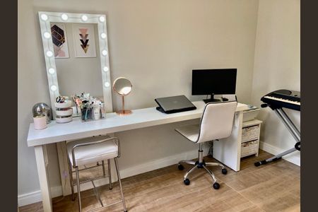 Apartamento para alugar com 117m², 3 quartos e 2 vagas Apartamento para alugar com 117m², 3 quartos e 2 vagasQuarto 2