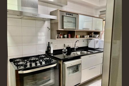 Apartamento para alugar com 117m², 3 quartos e 2 vagas Apartamento para alugar com 117m², 3 quartos e 2 vagasCozinha