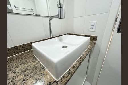 Apartamento à venda com 89m², 3 quartos e 1 vagaBanheiro Social detalhe