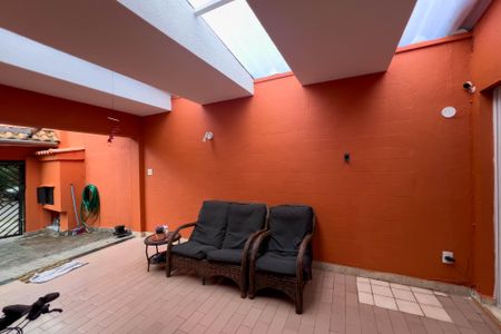 Casa à venda com 180m², 2 quartos e 2 vagas Casa à venda com 180m², 2 quartos e 2 vagasÁrea Externa