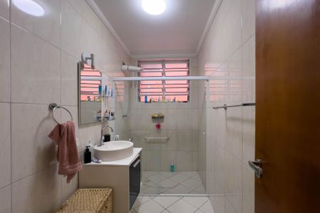 Casa à venda com 180m², 2 quartos e 2 vagas Casa à venda com 180m², 2 quartos e 2 vagasBanheiro