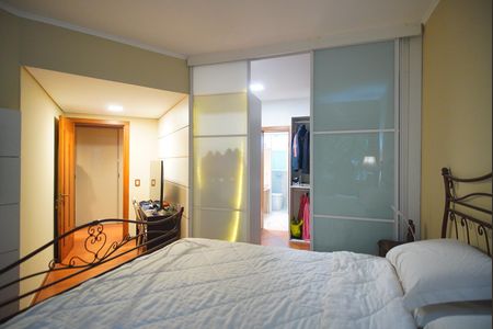 Apartamento à venda com 240m², 3 quartos e 2 vagasSuíte