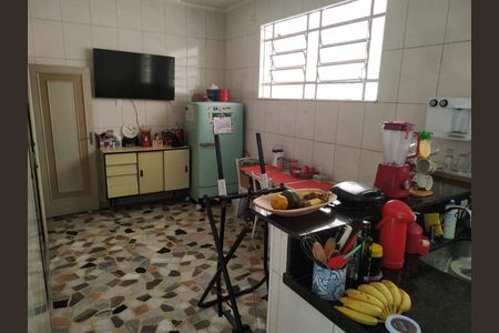 Casa à venda com 200m², 5 quartos e 3 vagas Casa à venda com 200m², 5 quartos e 3 vagasCozinha Casa 2