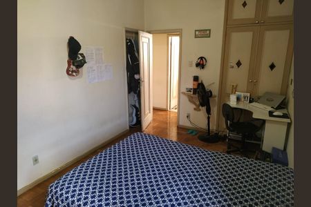 Casa à venda com 200m², 5 quartos e 3 vagas Casa à venda com 200m², 5 quartos e 3 vagasQuarto 3 Casa 2