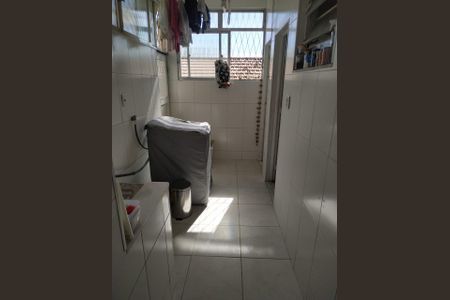 Casa à venda com 200m², 5 quartos e 3 vagas Casa à venda com 200m², 5 quartos e 3 vagasÁrea de Serviço Casa 2