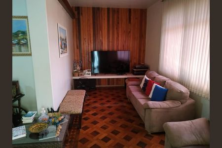 Casa à venda com 200m², 5 quartos e 3 vagas Casa à venda com 200m², 5 quartos e 3 vagasSala Casa 2