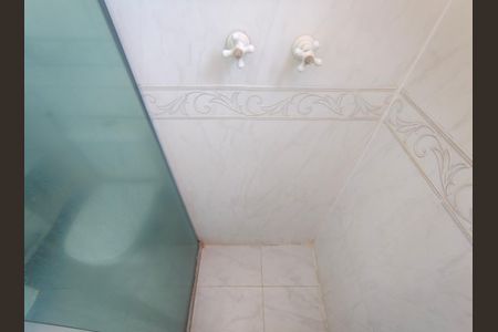 Apartamento à venda com 97m², 3 quartos e 1 vaga Apartamento à venda com 97m², 3 quartos e 1 vagaBanheiro da Suíte