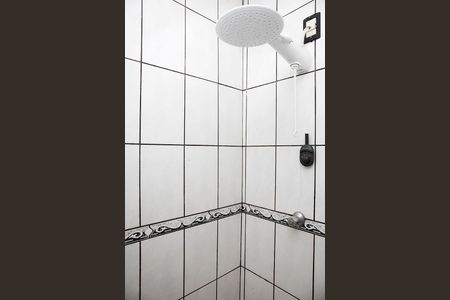 Banheiro de apartamento à venda com 1 quarto, 35m² em Farroupilha, Porto Alegre