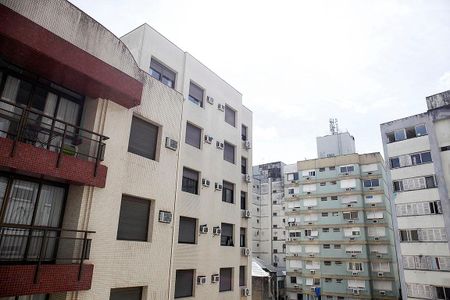 Studio - Sala / Quarto Vista de apartamento à venda com 1 quarto, 35m² em Farroupilha, Porto Alegre