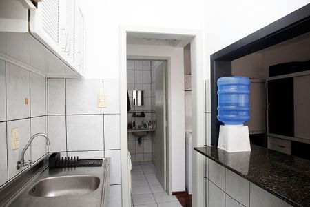 Cozinha de apartamento à venda com 1 quarto, 35m² em Farroupilha, Porto Alegre